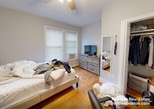 34 Portsmouth St, Unit 3R in Cambridge, MA - Building Photo - Building Photo