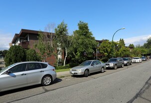 The Sea Breeze in Vancouver, BC - Building Photo