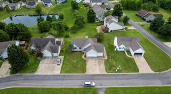 470 Pleasant Lake Dr in Jackson, MO - Building Photo