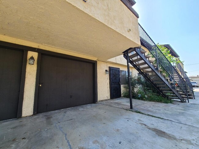 property at 318 N Nicholson Ave