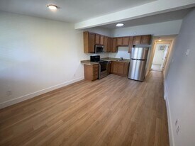 419 E 7th in Bloomington, IN - Building Photo