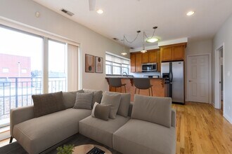 2836 N Dawson Ave in Chicago, IL - Building Photo - Building Photo