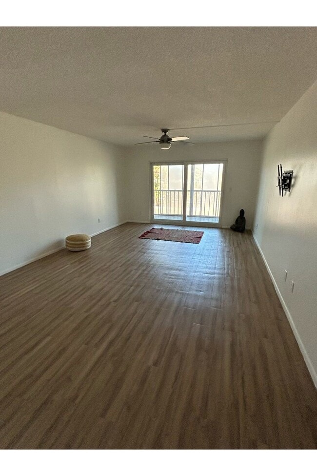 property at 1540 Glen Oaks Dr E