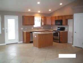 942 Agate Ct in Fruita, CO - Building Photo - Building Photo