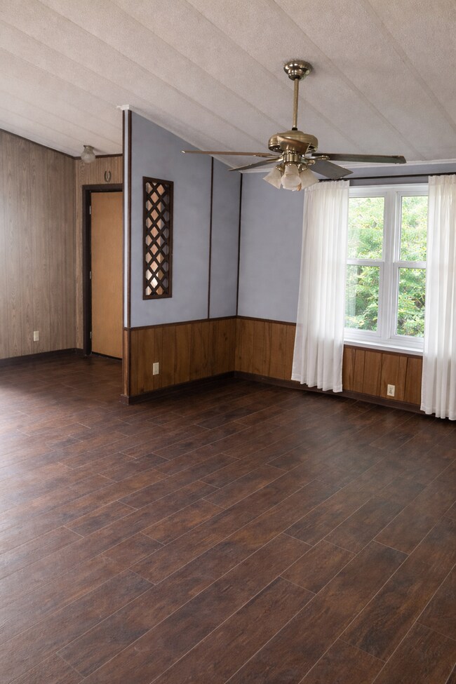 1379 N Vicha Rd in Axtell, TX - Building Photo - Building Photo