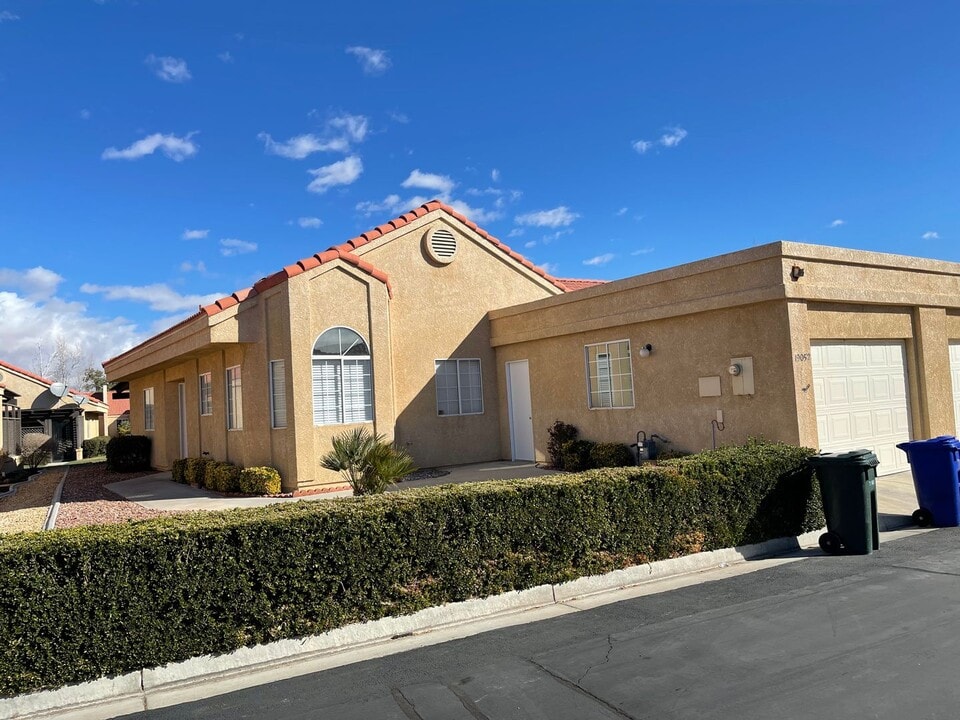 19052 Primrose Ln in Apple Valley, CA - Building Photo