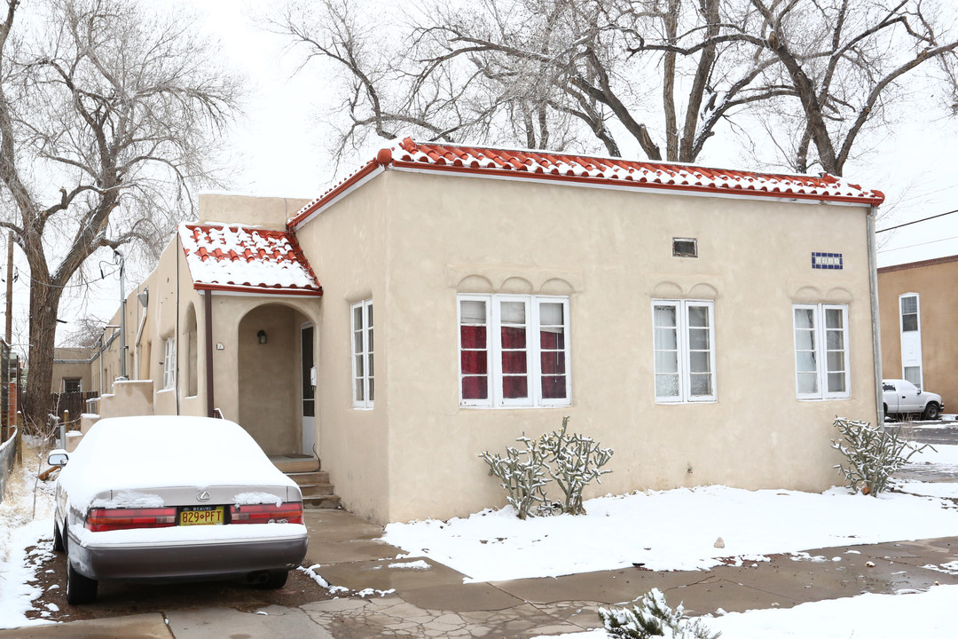 1413 Fruit Ave NW in Albuquerque, NM - Foto de edificio