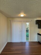 913-915 NE 106th Ave in Vancouver, WA - Building Photo - Building Photo