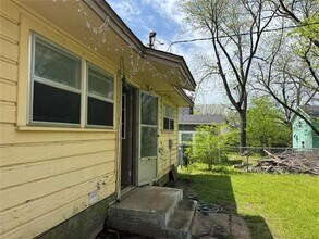 221 W Monterey St in Denison, TX - Building Photo - Building Photo