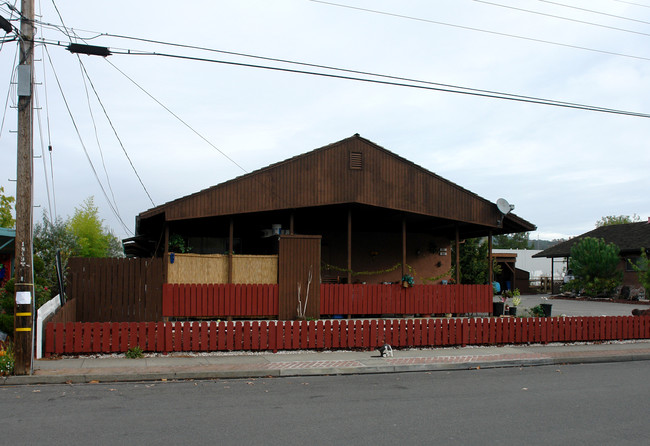 997 Butte Ct in Santa Rosa, CA - Foto de edificio - Building Photo