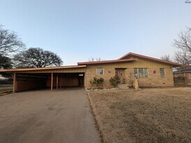 1706 Katherine Dr in Wichita Falls, TX - Building Photo