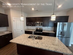 4915 Cannon Crossing Wy in Greensboro, NC - Building Photo - Building Photo