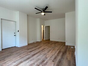 5435 Black St, Unit Apartment 1 in Pittsburgh, PA - Building Photo - Building Photo