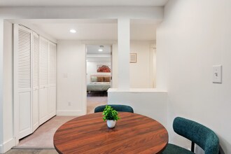 9438 N Portsmouth Ave in Portland, OR - Building Photo - Building Photo