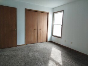 320 Stone Creek Dr in Goshen, IN - Building Photo - Building Photo