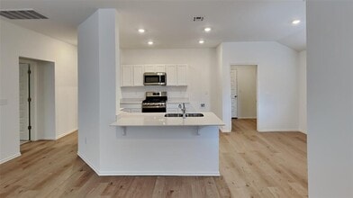 16204 Harvester Dr in Piedmont, OK - Building Photo - Building Photo