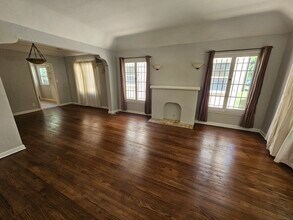 1135 Cardiff Ave, Unit 1137 in Los Angeles, CA - Building Photo - Building Photo