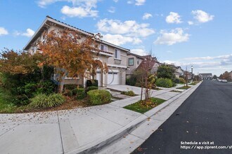 471 Hydrangea Glen in Mountain House, CA - Foto de edificio - Building Photo