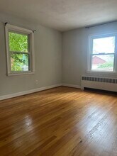 104 Vera St in West Hartford, CT - Building Photo - Building Photo