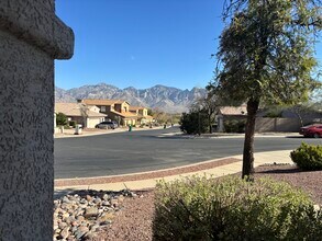 10 W Golden Spur Pl in Oro Valley, AZ - Building Photo - Building Photo