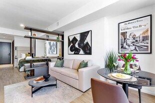 398 NE 5th St in Miami, FL - Building Photo