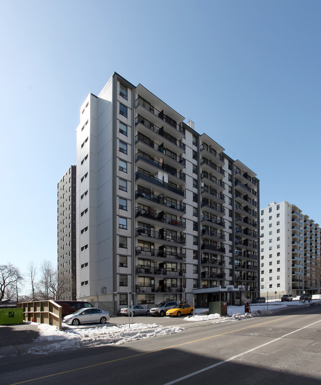 Park South Apartments in Toronto, ON - Building Photo - Building Photo