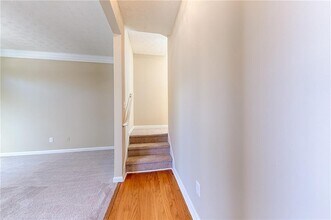 1197 Flamingo Dr in Austell, GA - Building Photo - Building Photo