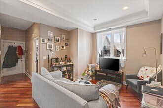 867 N Mozart St, Unit 2R in Chicago, IL - Building Photo - Building Photo