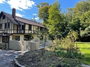 1 Edgehill Rd in Glen Cove, NY - Foto de edificio - Building Photo