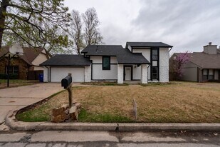 2608 W Fort Worth Pl in Broken Arrow, OK - Building Photo