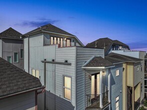 2014 Sabine St in Houston, TX - Building Photo - Building Photo