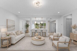 8910 NE 9th Ct in Miami, FL - Building Photo