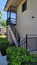 330 Racquet Club Rd in Weston, FL - Building Photo - Building Photo
