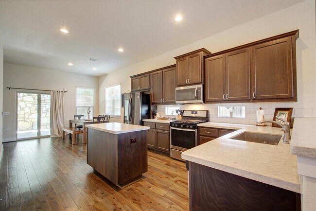 12205 Cottage Promenade Ct in Austin, TX - Building Photo - Building Photo