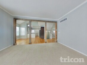 302 E 123rd Terrace in Kansas City, MO - Foto de edificio - Building Photo