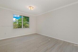 315 W Cypress Cove Cir in Davie, FL - Building Photo - Building Photo