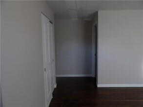 122 Tracy Ln in Southgate, KY - Building Photo - Building Photo