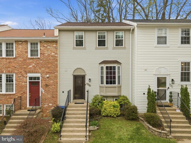 property at 10058 Chestnut Wood Ln