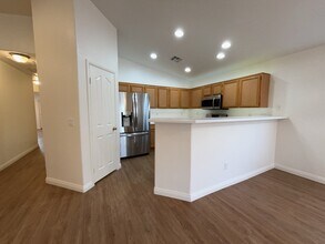 5614 Halvern Ave in Las Vegas, NV - Building Photo - Building Photo