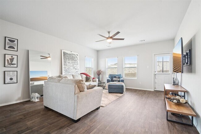 5525 Sacra Cv in Austin, TX - Building Photo - Building Photo