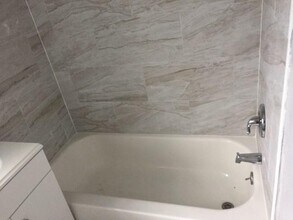 430 N Charles St-Unit -430 - 9 in Daytona Beach, FL - Foto de edificio - Building Photo