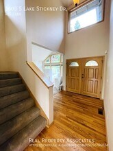 1603 S Lake Stickney Dr in Lynnwood, WA - Building Photo - Building Photo