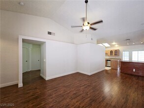 1139 Placerville St in Las Vegas, NV - Building Photo - Building Photo