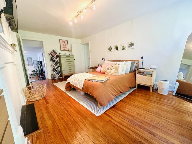 property at 235 Montgomery St