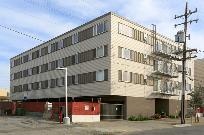 1220 Upper Great Hwy in San Francisco, CA - Building Photo - Building Photo