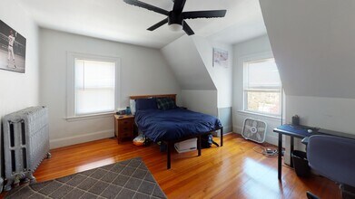 96 Columbia St, Unit 2 in Brookline, MA - Foto de edificio - Building Photo