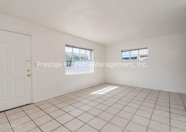 3233 E Bermuda St in Tucson, AZ - Building Photo - Building Photo