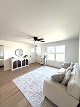 1120 W Cato Springs Rd in Fayetteville, AR - Building Photo - Building Photo