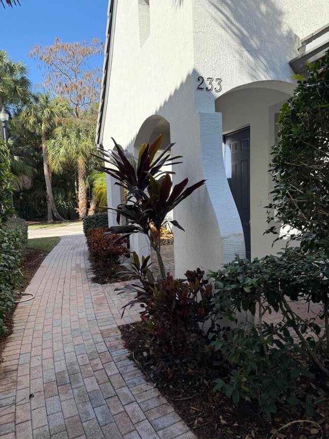 233 Evergrene Pkwy in Palm Beach Gardens, FL - Building Photo - Building Photo