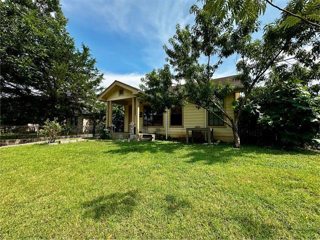 2438 W Clarendon Dr in Dallas, TX - Building Photo - Building Photo